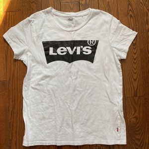 Levi T-shirt